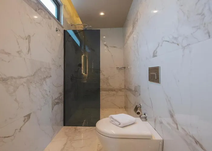 Villa Balmain&sauna,jakuzi ,tuerk Hamami, Pool ,bbq, Isitmali Havuz ,yerden Isitma Fethiye