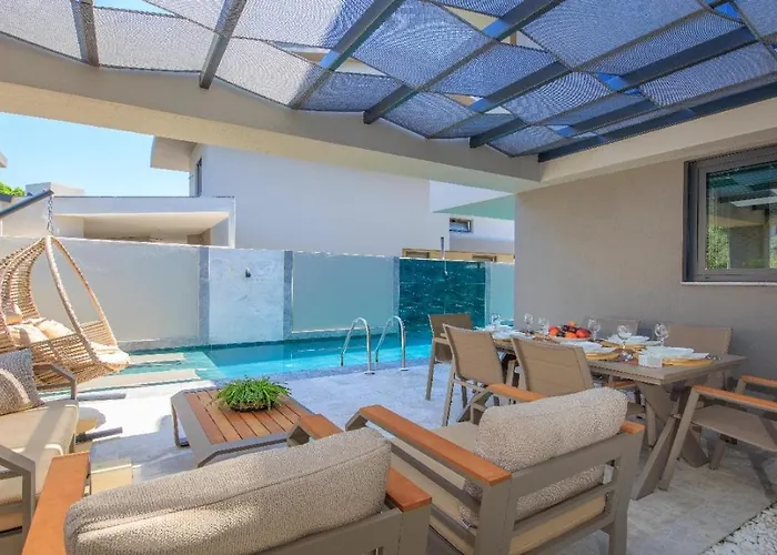 Villa Balmain&sauna,jakuzi ,tuerk Hamami, Pool ,bbq, Isitmali Havuz ,yerden Isitma *