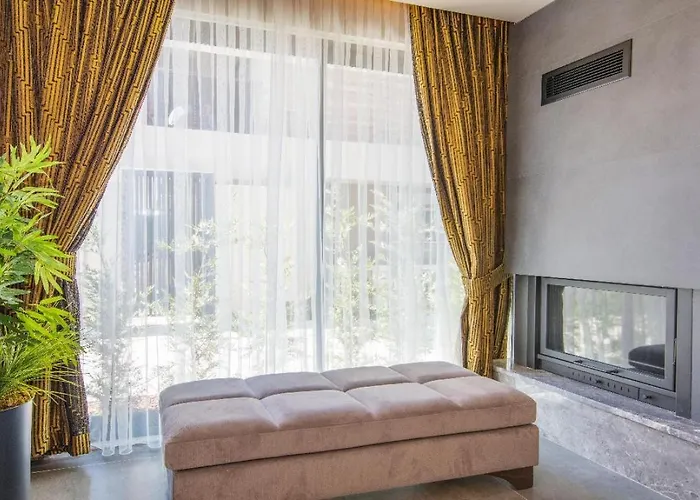 Villa Balmain&sauna,jakuzi ,tuerk Hamami, Pool ,bbq, Isitmali Havuz ,yerden Isitma *