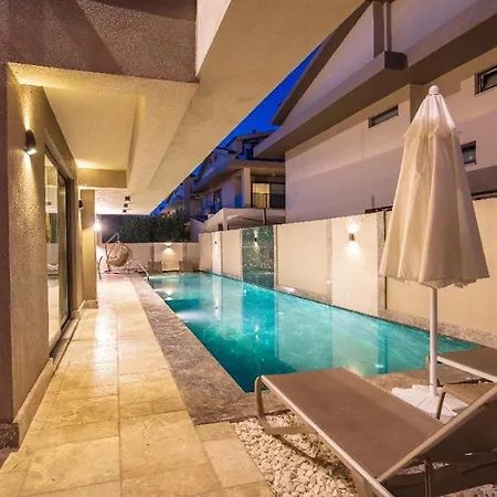 Вилла Balmain&sauna,jakuzi ,tuerk Hamami, Pool ,bbq, Isitmali Havuz ,yerden Isitma Фетхие