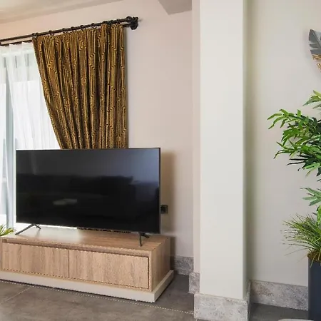 Merkez De Sauna,jakuzi ,tuerk Hamami, Pool ,bbq, Isitmali Havuz ,yerden Isitma Fethiye