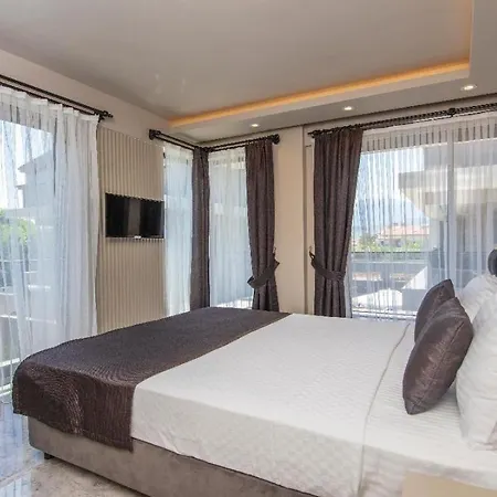 Вилла Balmain&sauna,jakuzi ,tuerk Hamami, Pool ,bbq, Isitmali Havuz ,yerden Isitma