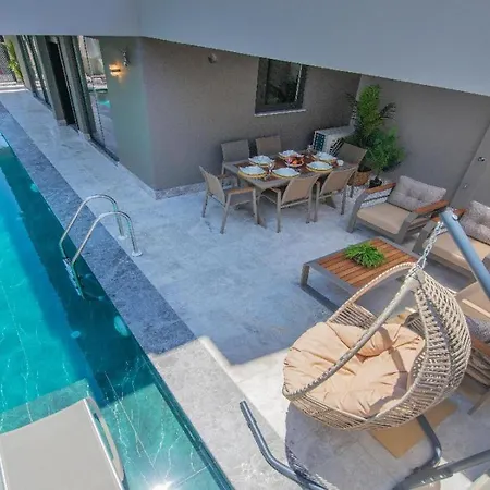 Вилла Balmain&sauna,jakuzi ,tuerk Hamami, Pool ,bbq, Isitmali Havuz ,yerden Isitma Фетхие