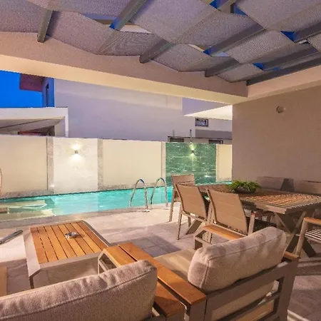 Balmain&sauna,jakuzi ,tuerk Hamami, Pool ,bbq, Isitmali Havuz ,yerden Isitma Вилла *