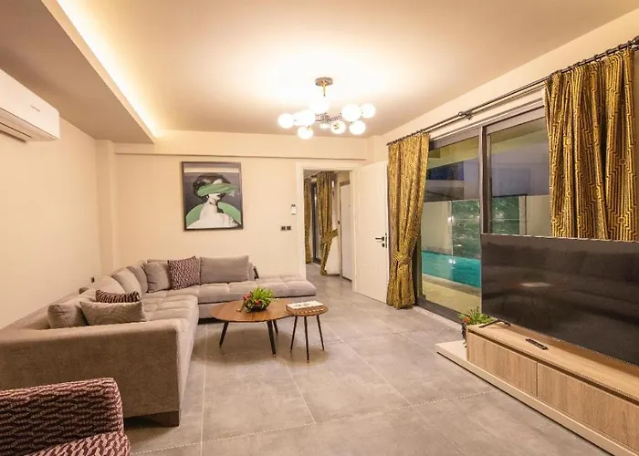 Balmain&sauna,jakuzi ,türk Hamamı, Pool ,bbq, Isıtmalı Havuz ,yerden Isıtma Villa