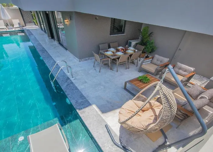 Villa Merkez De Sauna,jakuzi ,tuerk Hamami, Pool ,bbq, Isitmali Havuz ,yerden Isitma Fethiye
