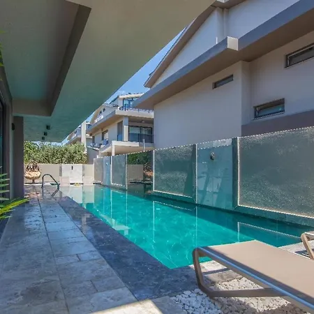 Balmain&sauna,jakuzi ,tuerk Hamami, Pool ,bbq, Isitmali Havuz ,yerden Isitma Villa