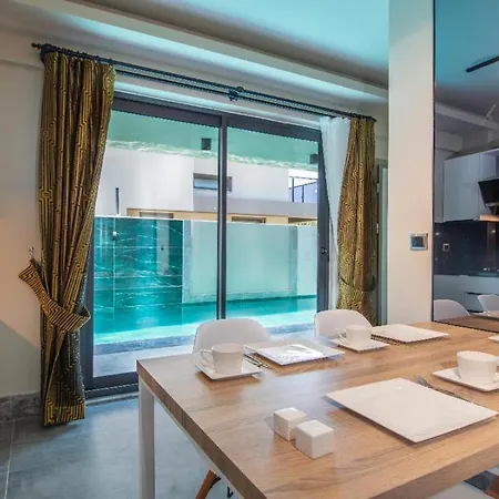 Villa Balmain&sauna,jakuzi ,tuerk Hamami, Pool ,bbq, Isitmali Havuz ,yerden Isitma Fethiye