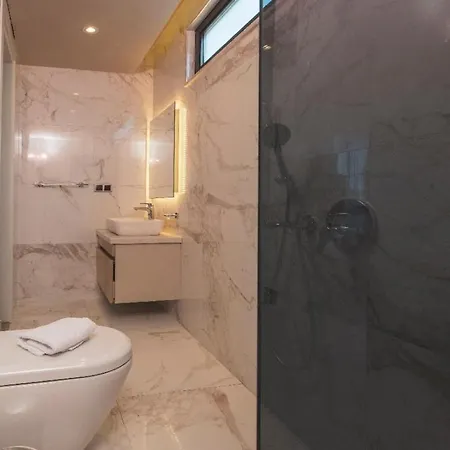 Balmain&sauna,jakuzi ,tuerk Hamami, Pool ,bbq, Isitmali Havuz ,yerden Isitma Fethiye